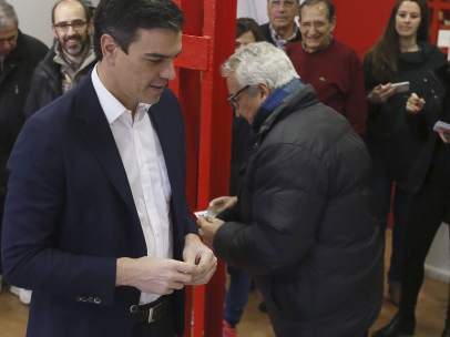 Consulta del PSOE a la militancia