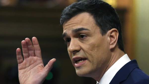 Pedro Sánchez, en un momento de la sesión de investidura Pedro Sánchez, en un momento de la sesión de investidura