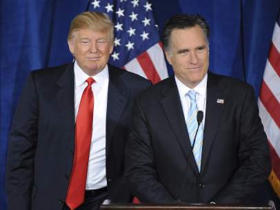 Donald Trump con el excandidato republicano Mitt Romney