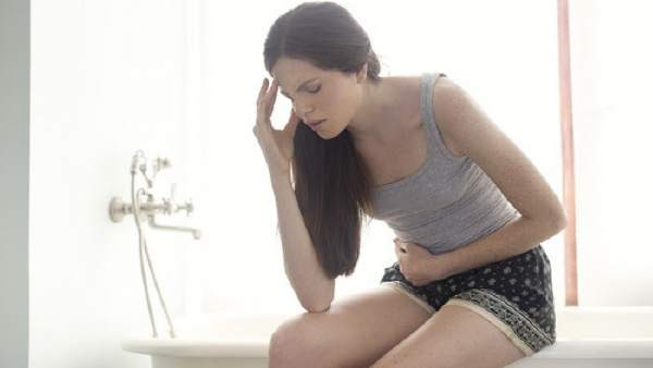 Mujer sufriendo síntomas de estrés Mujer sufriendo síntomas de estrés