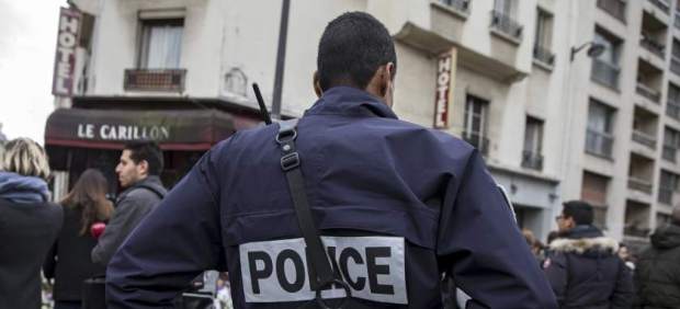 Policía en París