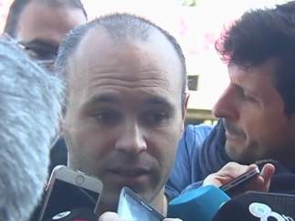 Iniesta: "Cruyff ha sido una persona clave en los éxitos del Barça"