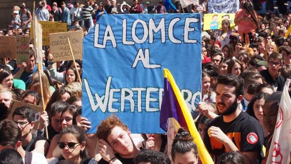 Contra la LOMCE Contra la LOMCE