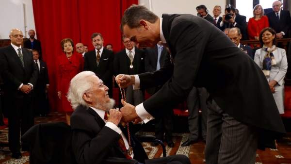 Fernando del Paso recibe el Premio Cervantes Fernando del Paso recibe el Premio Cervantes