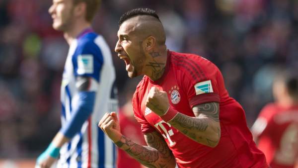 Arturo Vidal celebrando un gol Arturo Vidal celebrando un gol