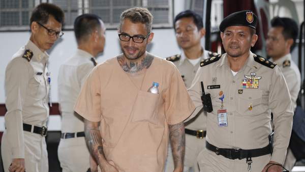 Asesinato en Tailandia de David Bernat Asesinato en Tailandia de David Bernat