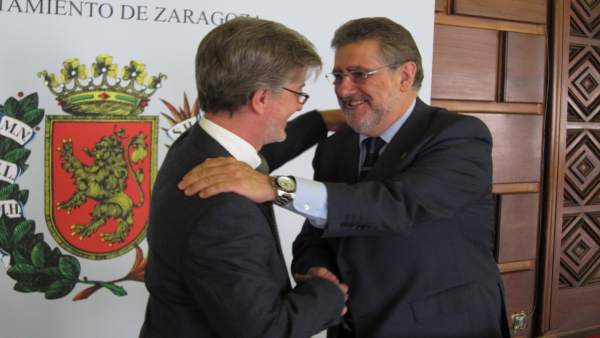 El alcalde, Pedro Santisteve, y el rector de la UZ José Antonio Mayoral El alcalde, Pedro Santisteve, y el rector de la UZ José Antonio Mayoral