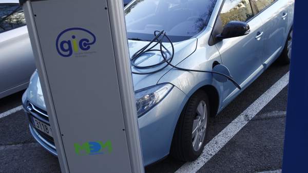 Coche eléctrico, enchufe, motor, vehículo, híbrido, sostenibilidad, transporte Coche eléctrico, enchufe, motor, vehículo, híbrido, sostenibilidad, transporte