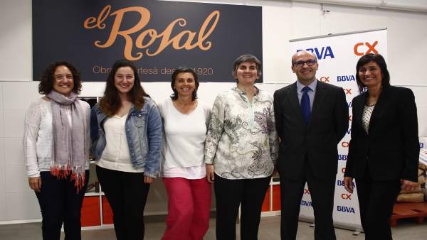 Firma del convenio entre CatalunyaCaixa y la Associació Alba Firma del convenio entre CatalunyaCaixa y la Associació Alba