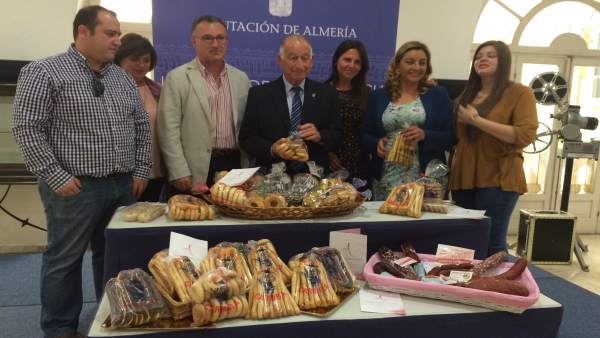 El presidente de la Diputación, Gabriel Amat, ha apoyado 'Con Sabor Alhama'. El presidente de la Diputación, Gabriel Amat, ha apoyado 'Con Sabor Alhama'.