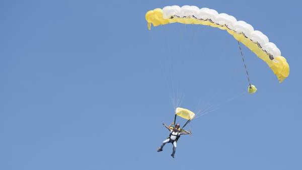 Salto en paracaídas Salto en paracaídas