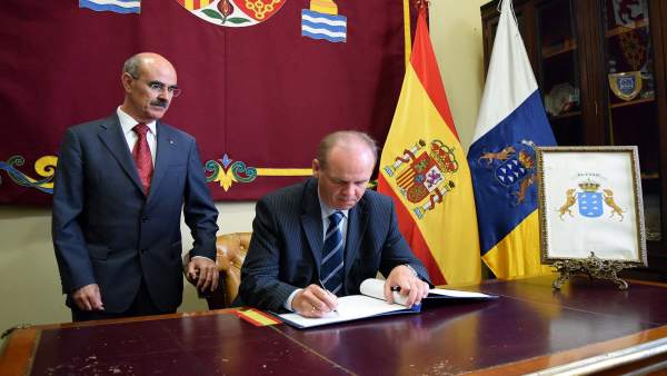 Firma del embajador de Eslovaquia Firma del embajador de Eslovaquia