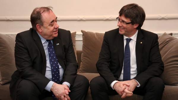 Alex Salmond y Carles Puigdemont Alex Salmond y Carles Puigdemont