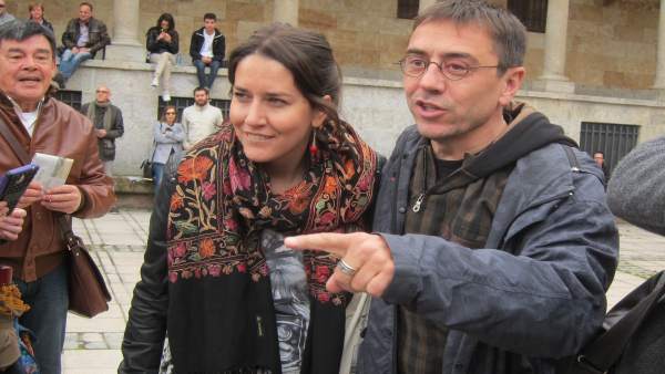 Juan Carlos Monedero, junto a la diputada leonesa Ana Marcello Juan Carlos Monedero, junto a la diputada leonesa Ana Marcello