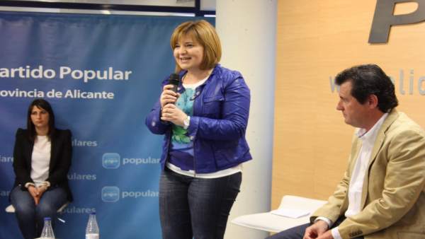 Isabel Bonig en el acto de partido en Alicante Isabel Bonig en el acto de partido en Alicante