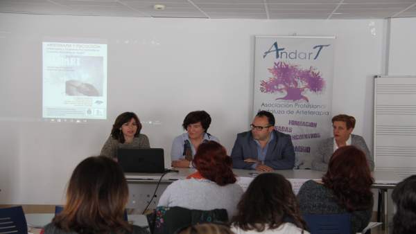 Jornadas de Arteterapia en La Herradura (Granada) Jornadas de Arteterapia en La Herradura (Granada)