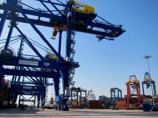 Contenedores en el puerto de Valencia