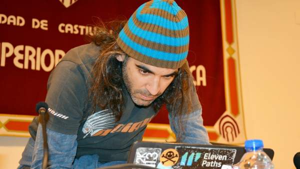 UCLM: El "Hacker" Chema Alonso Sugiere En La UCLM Auditorías De Seguridad Perman UCLM: El "Hacker" Chema Alonso Sugiere En La UCLM Auditorías De Seguridad Perman