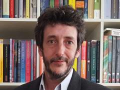 Políticos, másteres, tesis e instituciones