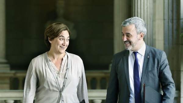 Ada Colau, alcaldesa de Barcelona, y Jaume Collboni, líder del grupo municipal del PSC en el Ayuntamiento. Ada Colau, alcaldesa de Barcelona, y Jaume Collboni, líder del grupo municipal del PSC en el Ayuntamiento.