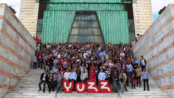 Programa YUZZ para jóvenes Programa YUZZ para jóvenes