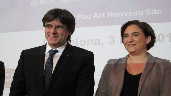 Carles Puigdemont y Ada Colau Carles Puigdemont y Ada Colau