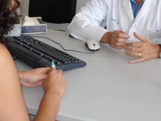 Médico En Consulta