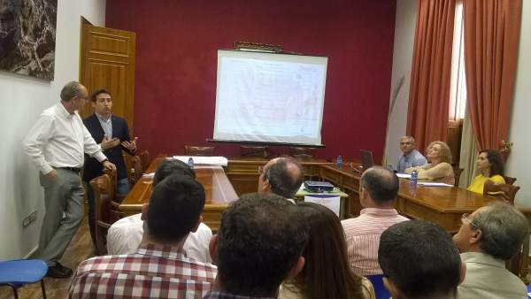El Salón de Pleno de Sorbas se ha llenado con el Encuentro Municipal. El Salón de Pleno de Sorbas se ha llenado con el Encuentro Municipal.