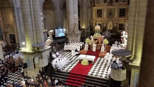 Toma de posesión del nuevo obispo de Jaén Toma de posesión del nuevo obispo de Jaén