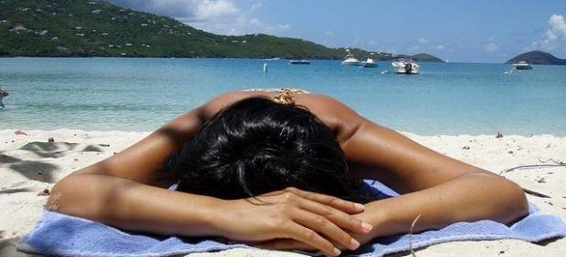 Tomar el sol, playa, broncearse