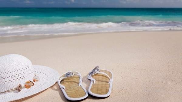 Chanclas, verano, gorro, playa Chanclas, verano, gorro, playa