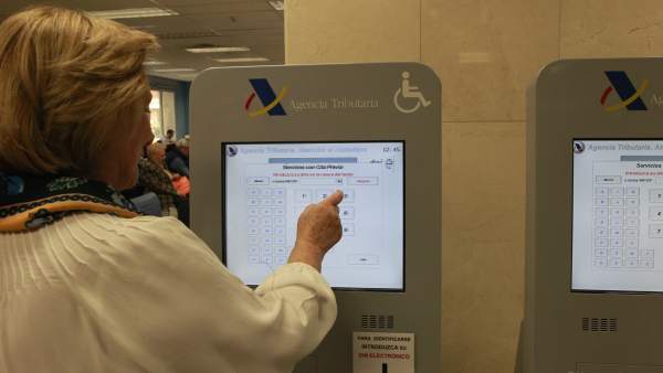 Hacienda, Agencia Tributaria, AEAT, declaración de la Renta, contribuyente Hacienda, Agencia Tributaria, AEAT, declaración de la Renta, contribuyente