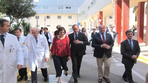 Presidente junto al ministro de Sanidad en funciones, consejera y delegado Presidente junto al ministro de Sanidad en funciones, consejera y delegado