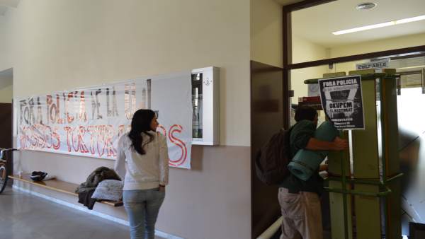 Estudiante encerrados en la UdL Estudiante encerrados en la UdL
