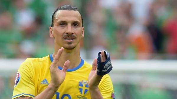 Zlatan Ibrahimovic con Suecia Zlatan Ibrahimovic con Suecia