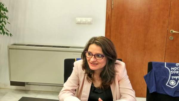 Mónica Oltra en su despacho Mónica Oltra en su despacho