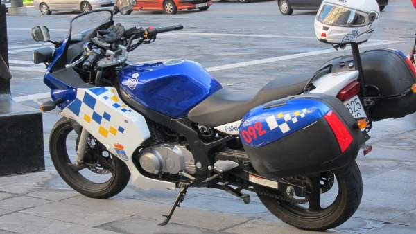 Moto De Policía Local De Oviedo Moto De Policía Local De Oviedo
