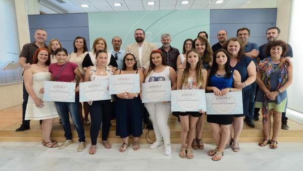 El programa 'Atréve-T' facilita la obtención del título de Secundaria a alumnas El programa 'Atréve-T' facilita la obtención del título de Secundaria a alumnas