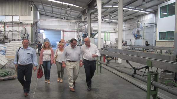 Visita del alcalde de Carmona a las instalaciones de Irritec Visita del alcalde de Carmona a las instalaciones de Irritec