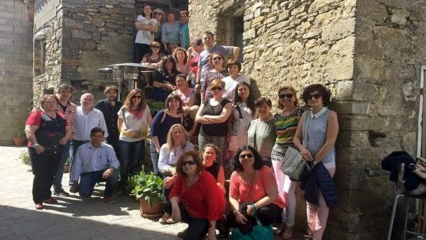 Foto de familia de los participantes en el encuentro. Foto de familia de los participantes en el encuentro.