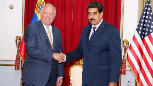 Nicolás Maduro y Thomas Shannon Nicolás Maduro y Thomas Shannon