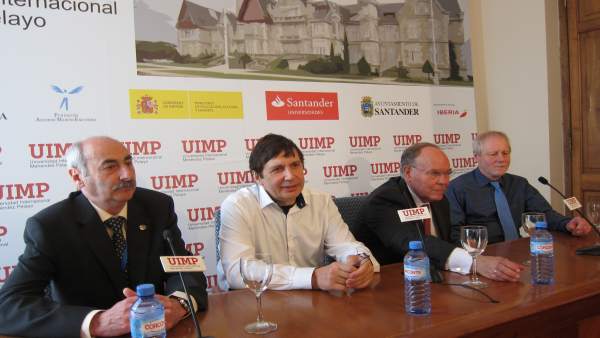 Andre Geim en rueda de prensa en Santander Andre Geim en rueda de prensa en Santander