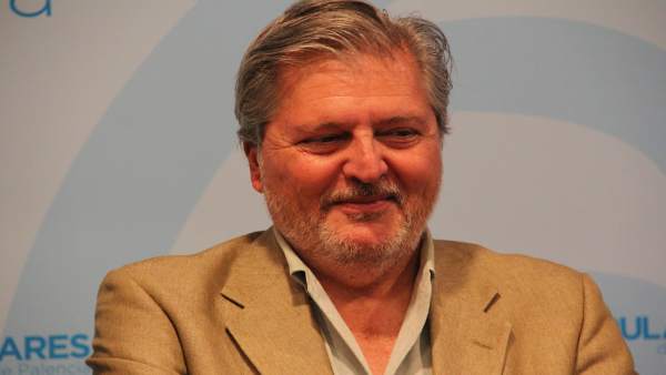 El ministro y candidato al Congreso por Palencia, Íñigo Méndez de Vigo El ministro y candidato al Congreso por Palencia, Íñigo Méndez de Vigo