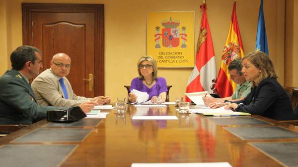 La delegada, María José Salgueiro, se reúne con la DGT La delegada, María José Salgueiro, se reúne con la DGT