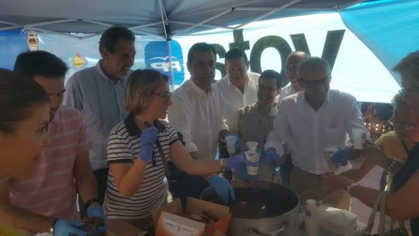 Martínez Maíllo en la chocolotada que ofrece el PP de Benavente Martínez Maíllo en la chocolotada que ofrece el PP de Benavente
