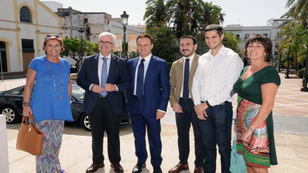 El vicepresidente de la Junta, Manuel Jiménez Barrios, visita El Puerto El vicepresidente de la Junta, Manuel Jiménez Barrios, visita El Puerto