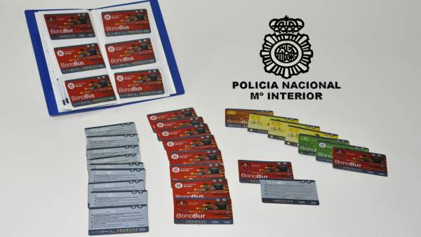 Imagen de las tarjetas falsificadas Imagen de las tarjetas falsificadas