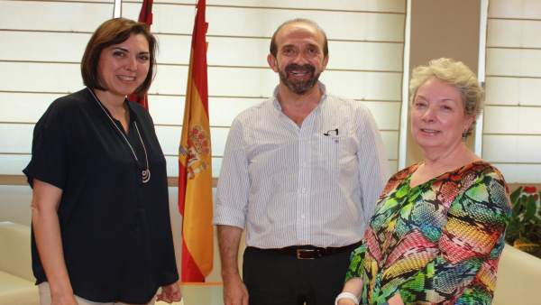 La consejera junto al doctor Santiago Moreno La consejera junto al doctor Santiago Moreno
