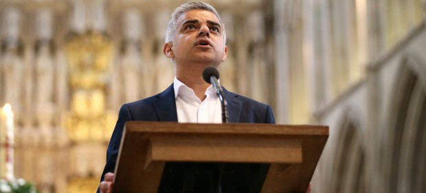 Sadiq Khan toma juramento como alcalde de Londres