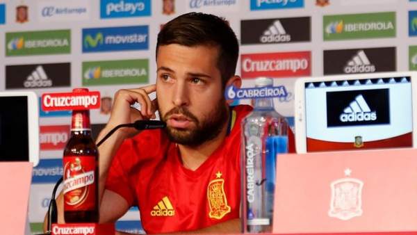 Jordi Alba en rueda de prensa Jordi Alba en rueda de prensa